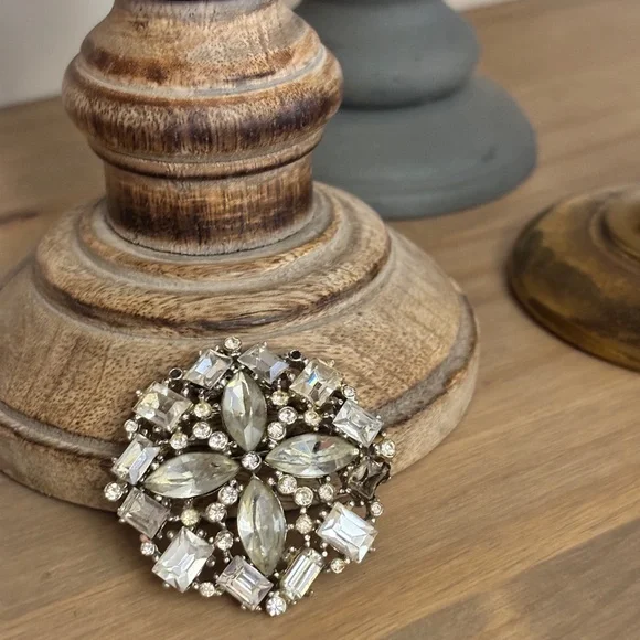 Vintage Clear Rhinestone Brooch -Mid Century - Picture 2 of 3